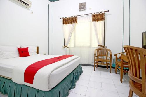 Фотография гостиницы RedDoorz near XT Square Yogyakarta