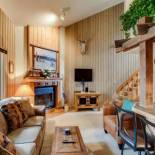 Фотография гостевого дома Mt Bachelor Village Ski House # 262