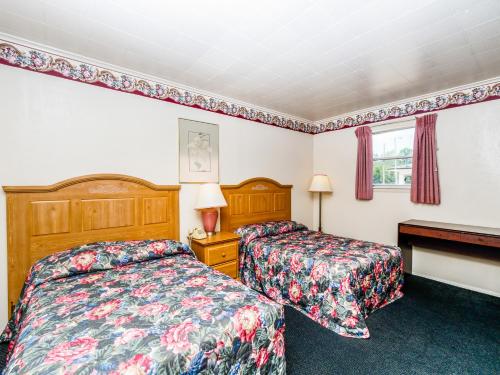 Фотография гостиницы OYO Hotel McAlester OK S Main St