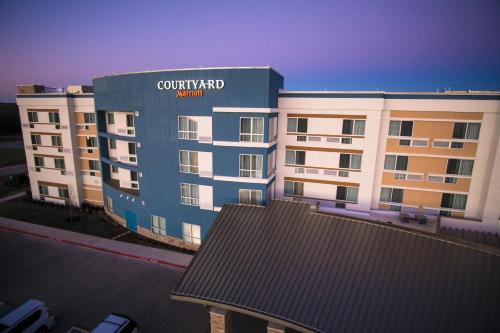 Фотография гостиницы Courtyard by Marriott Dallas Midlothian at Midlothian Conference Center