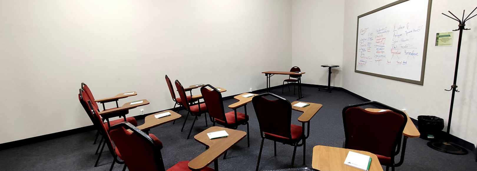 Фотография комнаты для переговоров Зал Лето Переговорная комната