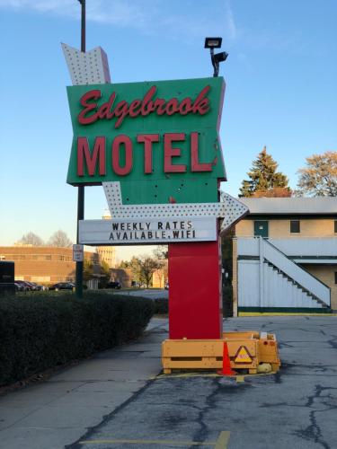 Фотографии гостиницы
EDGEBROOK MOTEL
