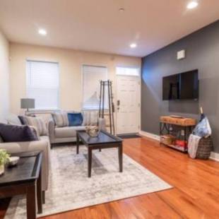 Фотографии мини отеля 
            Beautiful Lux 4 Bedroom*Near PENN/CHOP*Roof Deck