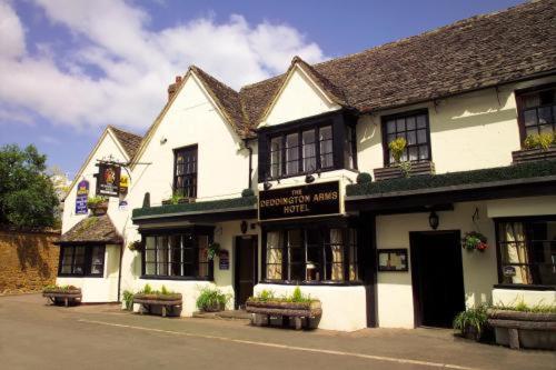 Фотография мини отеля The Deddington Arms