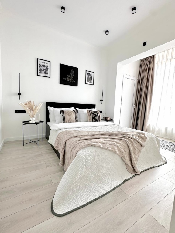 Фотография квартиры Апартаменты 158/4 Комфорт сити с двуспальной кроватью, диваном и красивым видом