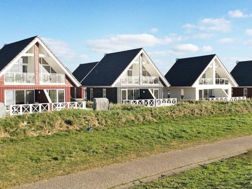 Фотография гостевого дома Two-Bedroom Holiday home in Wendtorf 8