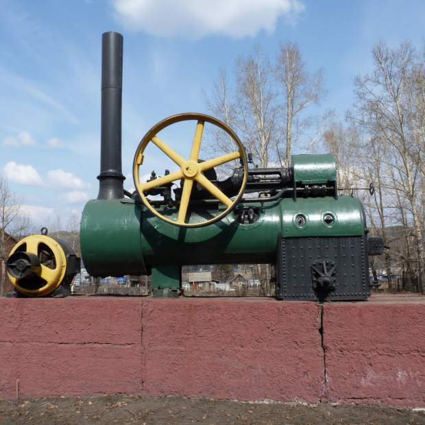 Фотография памятника Памятник в честь строителей вторых железнодорожных путей Транссибирской магистрали