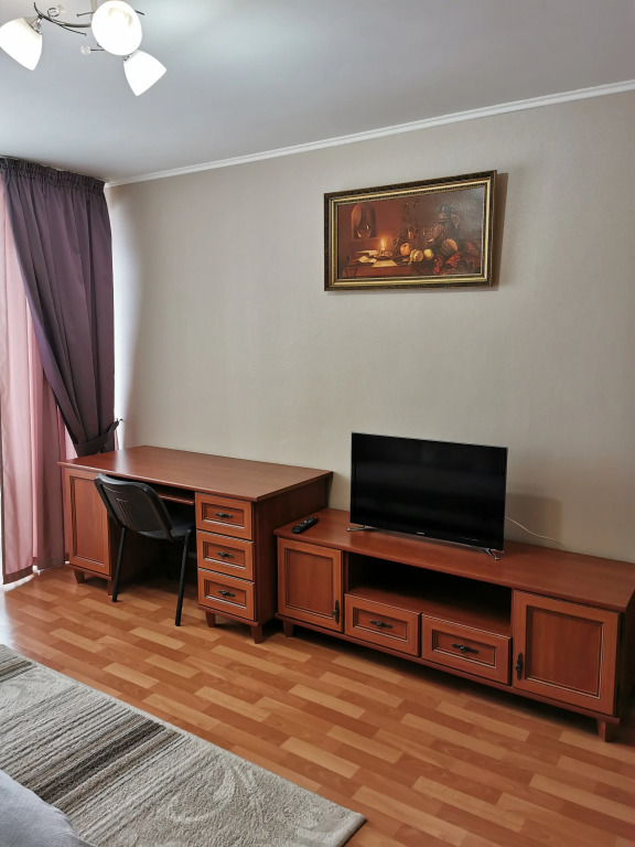 Фотография квартиры Квартира 1-к в самом центре с видом на сквер