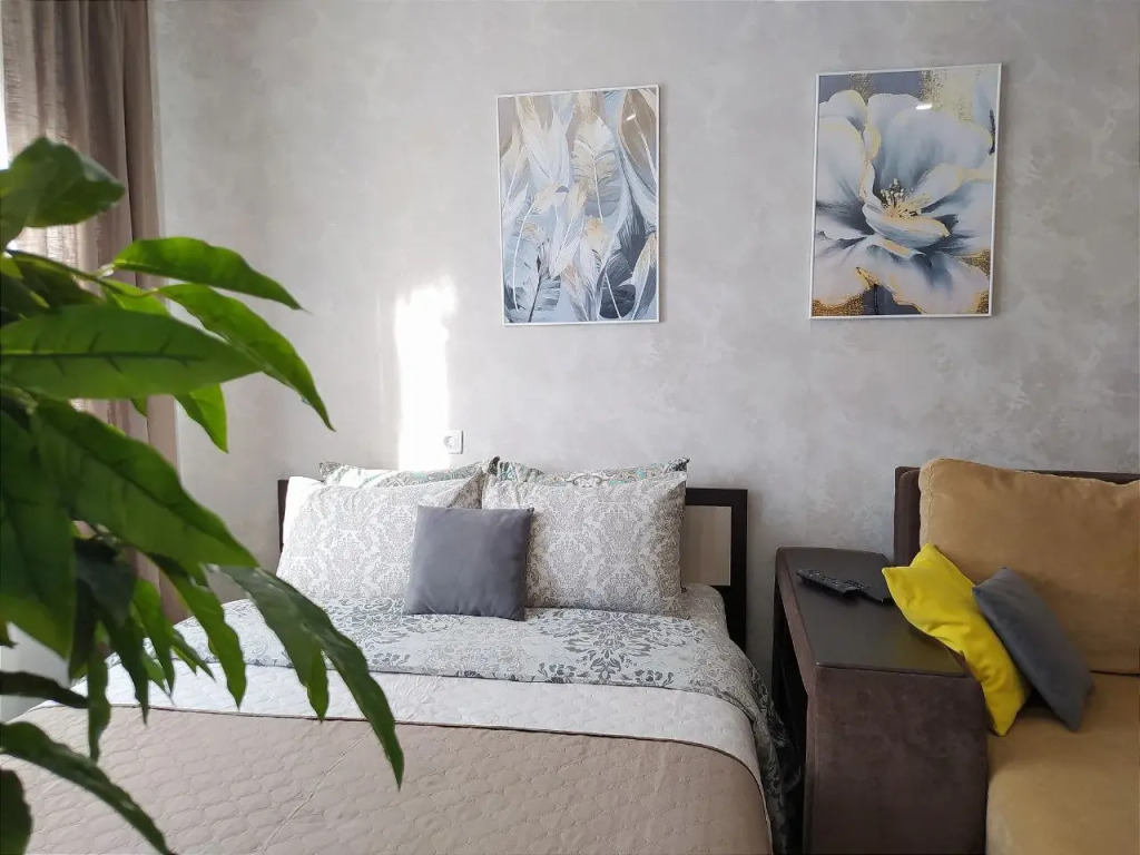 Фотография квартиры Квартира Просторная однокомнатная на ул. Ньютона