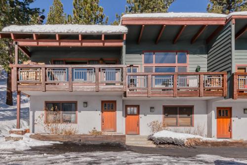 Фотография гостевого дома Chateau D'Oex 8