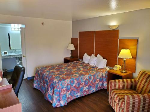 Фотография мотеля Travelodge by Wyndham Albuquerque West