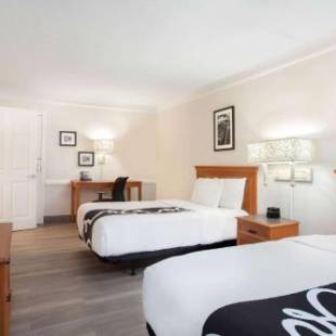 Фотографии гостиницы
La Quinta Inn by Wyndham Fort Myers Central