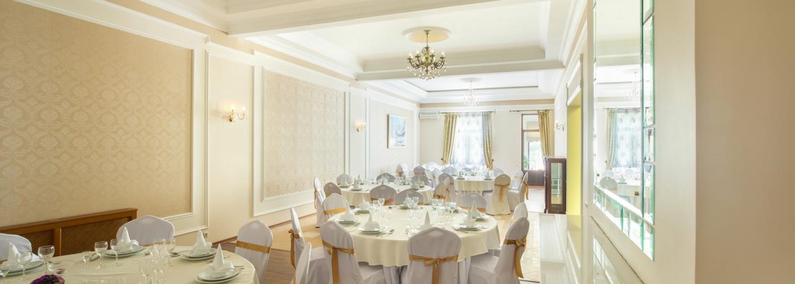 Фотография банкетного зала Золотая Осень