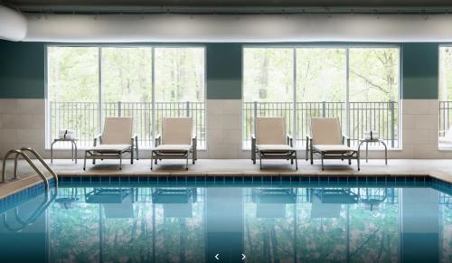 Фотография гостиницы Holiday Inn Express & Suites - Columbus - Worthington, an IHG Hotel