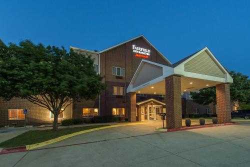 Фотография гостиницы Fairfield Inn & Suites Dallas Lewisville