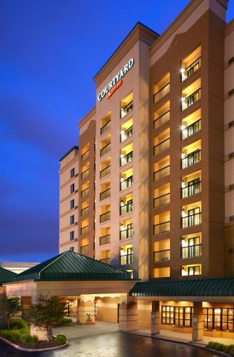 Фотография гостиницы Courtyard Cincinnati Covington
