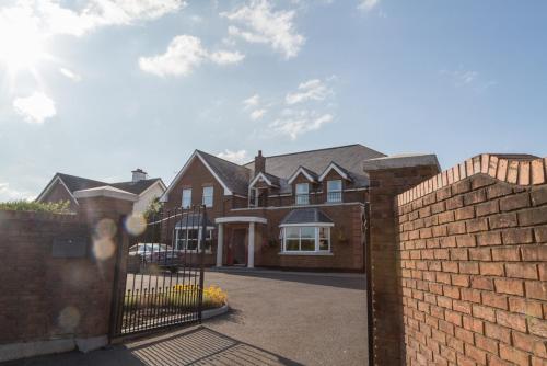 Фотография гостевого дома Caravogue House