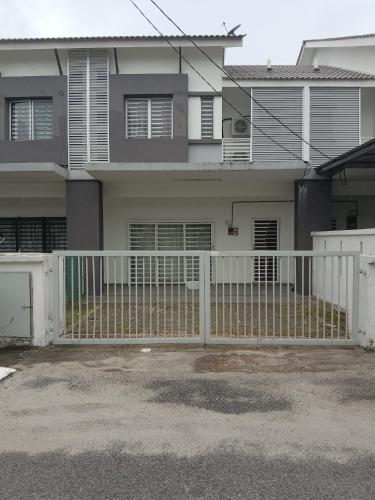 Фотография гостевого дома Maryam kiara kerteh homestay