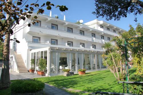 Фотография гостиницы Hotel Marad