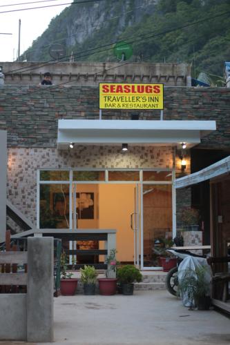 Фотография мини отеля Seaslugs Traveller's Inn
