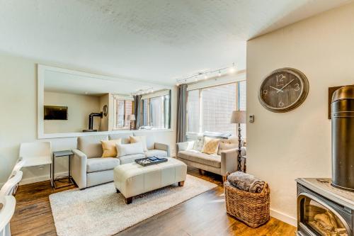 Фотография гостевого дома Cozy Coyote Fork Condo