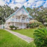 Фотография гостевого дома Sandy's Beach House