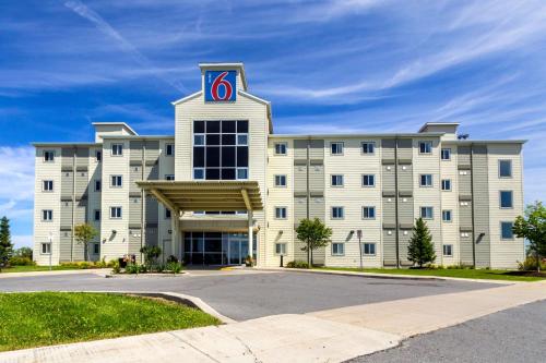 Фотография гостиницы Motel 6-Kingston, ON