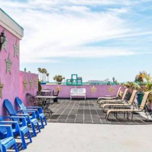 Фотографии гостиницы
Days Inn by Wyndham Santa Monica/Los Angeles