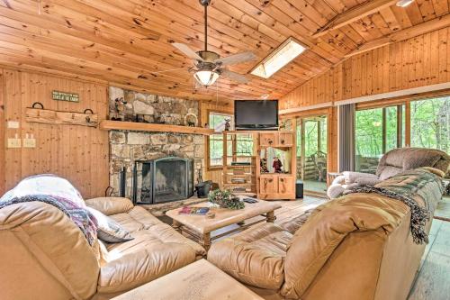 Фотографии гостевого дома 
            Secluded Log Cabin with Fire Pit and Forest View!