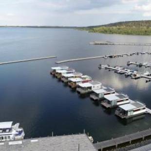 Фотографии мини отеля
Hausboot Geiseltalsee - Floating House - WELL Hausboote - Family & Friends