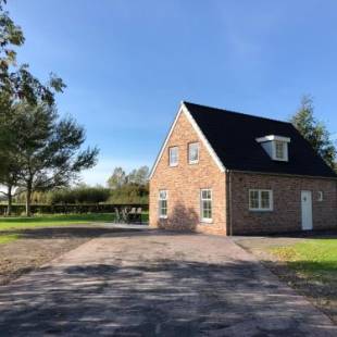 Фотографии гостевого дома
Vrij gelegen vakantiehuis dicht bij zee en strand