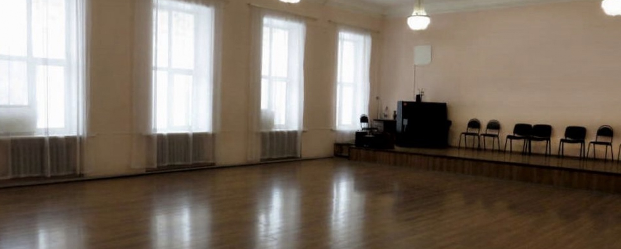 Фотографии концертного зала Малый зал ДК Чайка