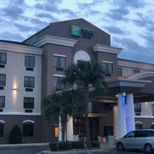 Фотографии гостиницы 
            Holiday Inn Express, an IHG Hotel