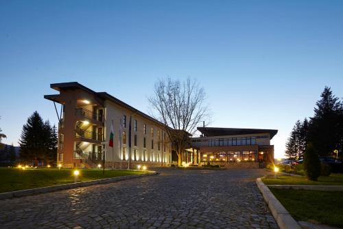 Фотография гостиницы Spa Hotel Belchin Garden