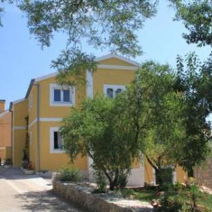 Фотографии гостевого дома
Family friendly apartments with a swimming pool Sali, Dugi otok - 8083