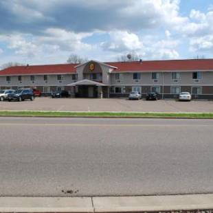 Фотографии гостиницы
Super 8 by Wyndham Eau Claire WI