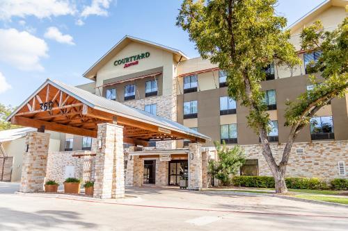 Фотография гостиницы Courtyard by Marriott New Braunfels River Village
