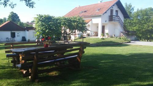 Фотография гостевого дома Guest House Family Dukić