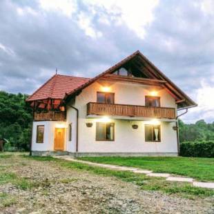 Фотографии гостевого дома
Casa de oaspeti familia Toth