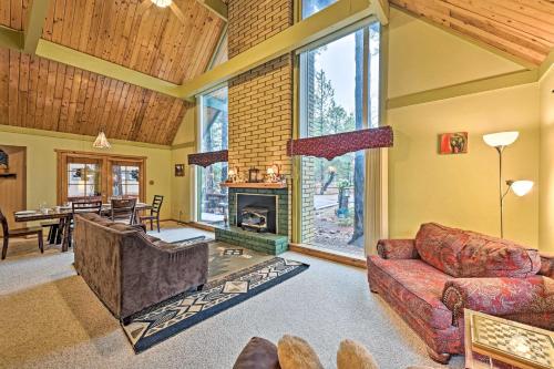 Фотографии гостевого дома 
            Outdoor Paradise Boat Parking and BBQ, 1Mi to Lake!