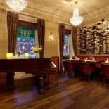 Фотография гостиницы Harcourt Hotel