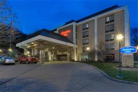 Фотография гостиницы Hampton Inn Wheeling