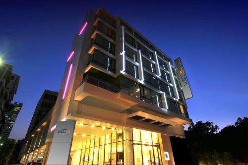 Фотография гостиницы VIC 3 Bangkok - SHA Plus