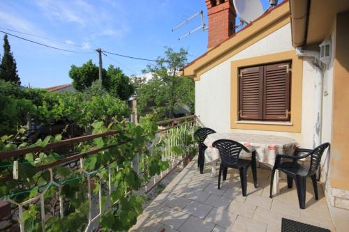 Фотография гостевого дома Apartments with a parking space Brsec, Opatija - 7755