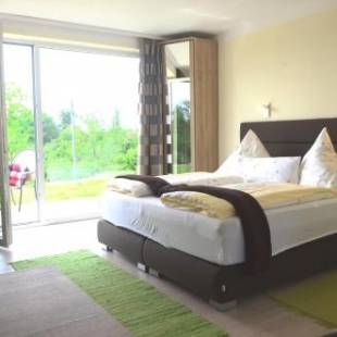 Фотографии гостевого дома
Kirschberghof Gästehaus und Weinverkauf