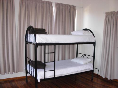 Фотография гостевого дома Jacaranda Self Catering Apartments