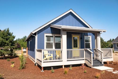 Фотография гостевого дома Gray`s Star Cottage - Oyhut Bay Seaside Village