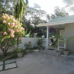 Фотографии гостевого дома
Sunbird Bungalow