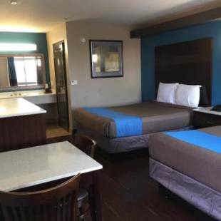 Фотографии гостиницы
Crystal Palace Inn