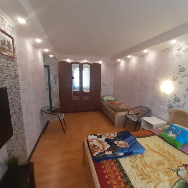 Фотографии квартиры 
            Апартаменты с 1 комнатой, недалеко от Городской больницы (КВАРТИРА51)